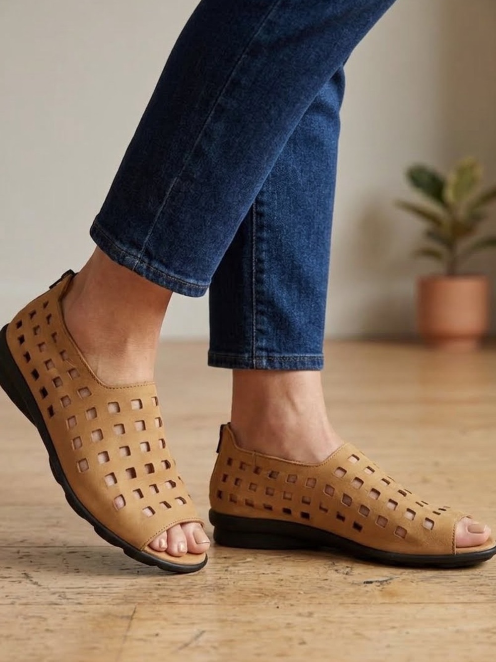 Arche Drick Nubuck Tan Perforated Open-Toe Leather Sandals